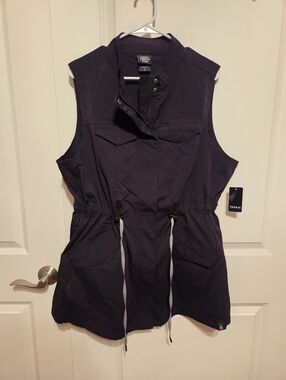 Torrid Happy Camper Ripstop Active Vest size 2- NWT!